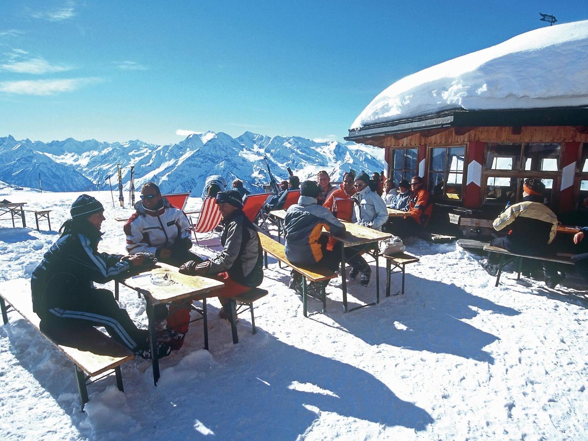 Holiday Flat In Uderns Near The Ski Area Exterior photo